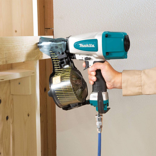 Makita AN613  15° 2-1/2" Siding Coil Nailer Image 4