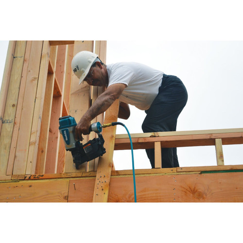 Makita AN902  1-3/4" to 3-1/2" Framing Coil Nailer Image 2