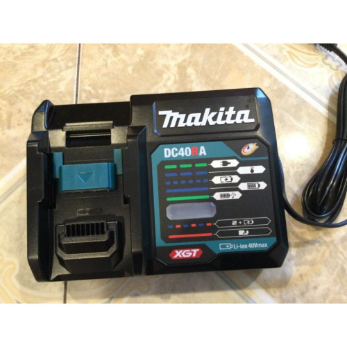 Makita DC40RA  40V max XGT Rapid Optimum Charger Image 1