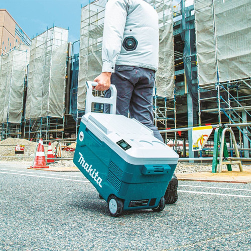 Makita DCW180Z  18V X2 LXT Lithium-Ion, 12V/24V DC Auto, and AC Cooler/Warmer, Tool Only Image 3