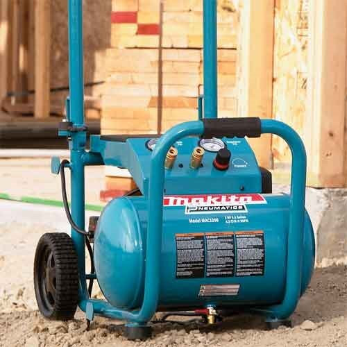 Makita MAC5200  3.0 HP 5.2 Gallon Oil Lubricated Air Compressor  Image 3