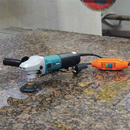 Makita PW5001C  4" Electronic Variable Speed Wet Stone Polisher - 7.9 Amp Image 1