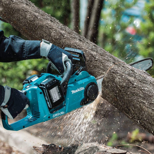 Makita XCU03PT1  36V (18V X2) LXT Brushless 14" Chain Saw Kit with 4 Batteries (5.0Ah) Image 4