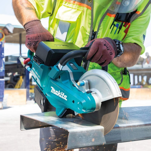 Makita XEC01PT1  36V (18V X2) LXT Brushless 9" Power Cutter Kit, with AFT, Electric Brake, 4 Batteries (5.0 Ah) Image 3 Makita XEC01PT1  36V (18V X2) LXT Brushless 9" Power Cutter Kit, with AFT, Electric Brake, 4 Batteries (5.0 Ah) Image 3