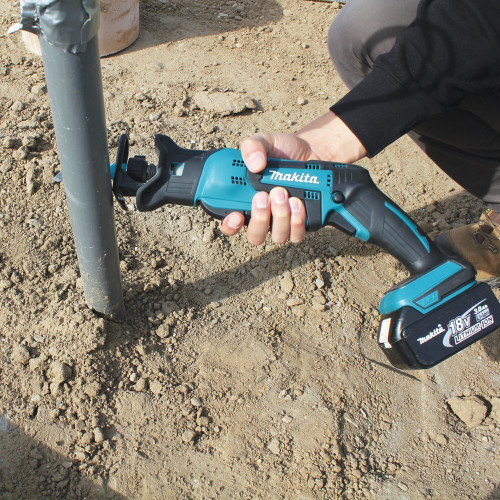 Makita XRJ01Z  18 Volt LXT Lithium-Ion Cordless Compact Reciprocating Saw (Tool Only) Image 2