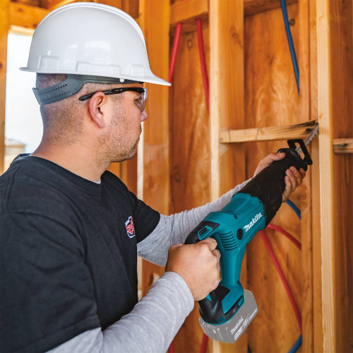 Makita XRJ04Z  18V LXT Lithium-Ion Cordless Reciprocating Saw, Tool Only Image 1