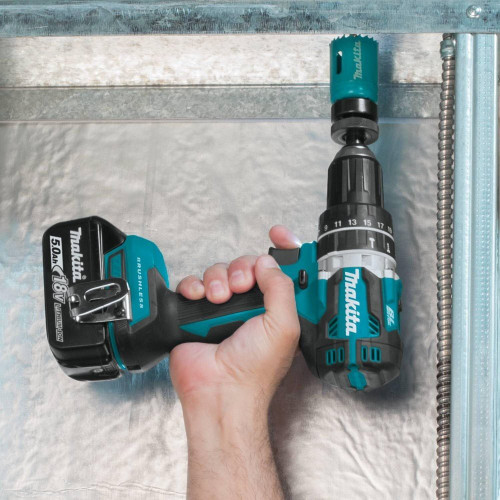 Makita XT269T  18V LXT Lithium-Ion Brushless Cordless 2-Piece Combo Kit Hammer Drill-Driver and Impact Driver (5.0Ah) Image 4