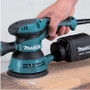 Makita BO5041K   5" Variable Speed Random Orbit Sander Kit - 3.0 Amp Image 2