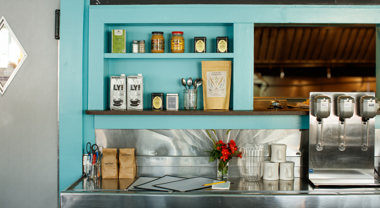 Harney & Sons Fine Teas in a Coffee Shop