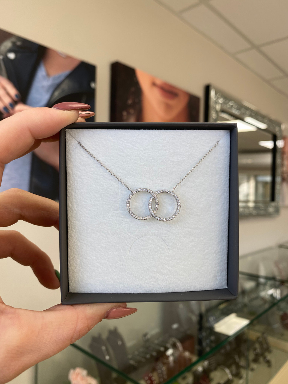 Interlocking Linked Circles Necklace - 14K Solid Gold – Grayling
