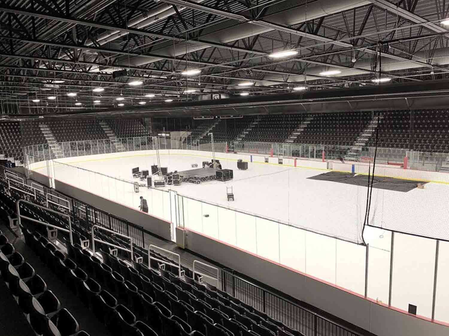 Protect the ice rink when installing a stage by using EverBlock Flooring