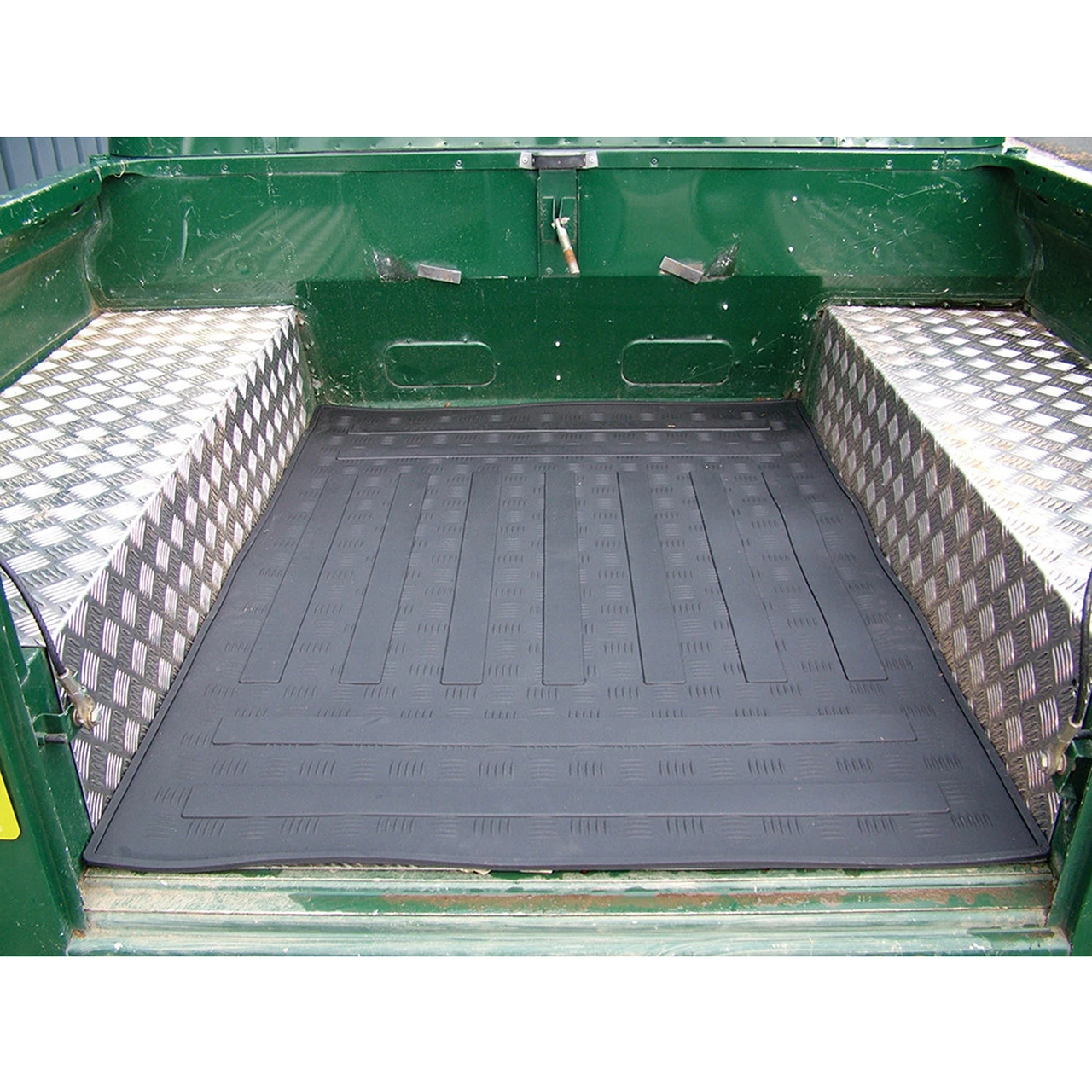 Defender 90 Rear Rubber Mat Rear Loadspace Mat for Defender 90 | DA4470