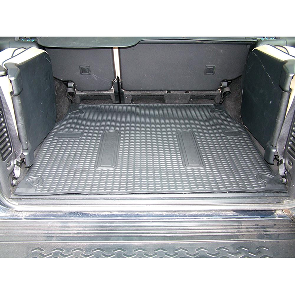 Direct Replacement Rubber Loadspace Boot Mat for Discovery 2 (1998-2004), black rubber cargo area mat in vehicle trunk.