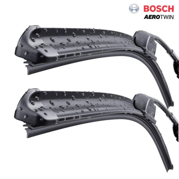 Bosch Aerotwin Wiper Blade Set 550/530mm for Range Rover Sport 1, black wiper blades with water droplets for enhanced visibility in rainy conditions.