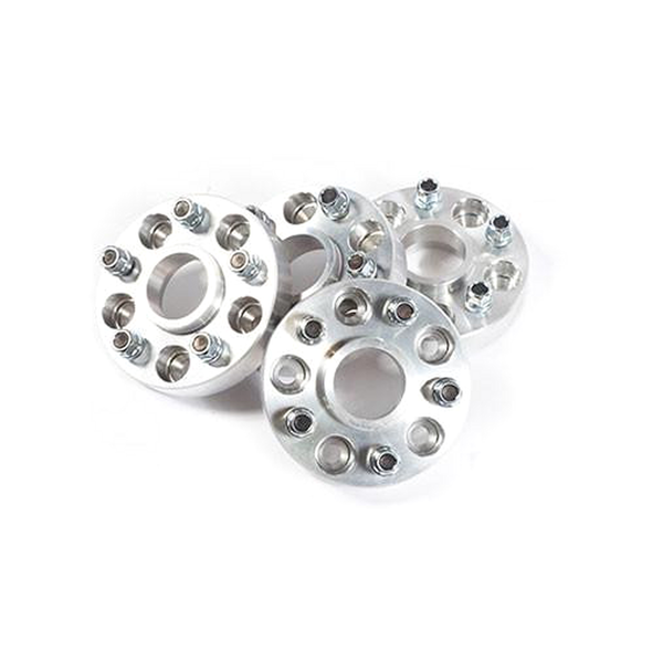 Terrafirma Wheel Spacers 30mm TERRAFIRMA for Range Rover P38, set of four silver wheel spacers with lug nuts.