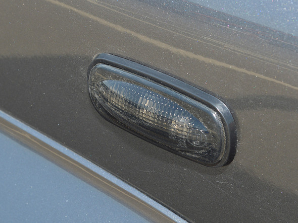Smoked LED Side Repeater Indicators for Defender TD5 onwards 1998 | DA8531