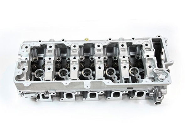 Cylinder Head with Valves for Defender and Discovery 2 Td5 10P Engines - LDF500160 from JGS4x4
