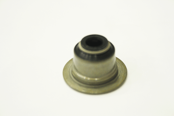 Cylinder Head Valve Stem Seal for Defender and Discovery 2 Td5 - LJQ100940 from JGS4x4