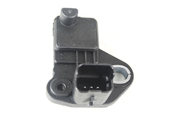 Crankshaft Position Sensor - Intermotor LR000681 for Freelander 2.2 TD4 from JGS4x4