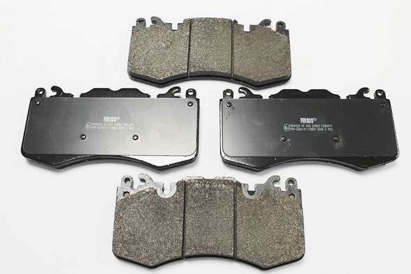 LR114004F - Front Brake Pad Set | Ferodo from JGS4x4