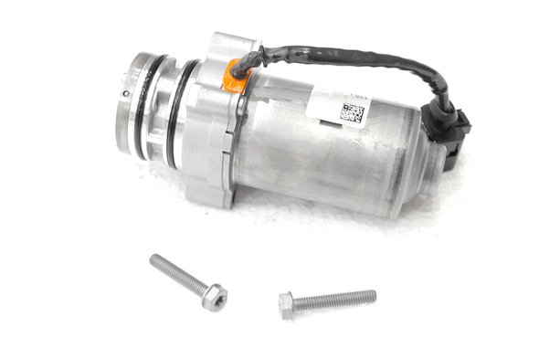 LR051321 - Pump | Borg Warner from JGS4x4