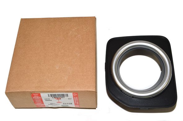 Fog Lamp Bezel - LR051337 | Genuine Land Rover from JGS4x4