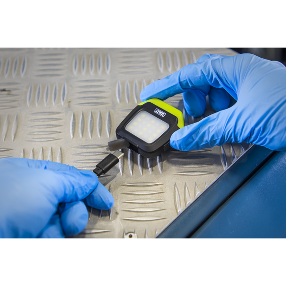 Rechargeable Clip Light with Auto-Sensor 2W & 1.5W SMD LED