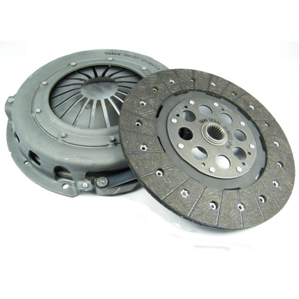 VALEO Clutch Kit VALEO OEM for Discovery 2 & Defender TD5, clutch kit with pressure plate and clutch disc for off-road and 4x4 vehicle maintenance.