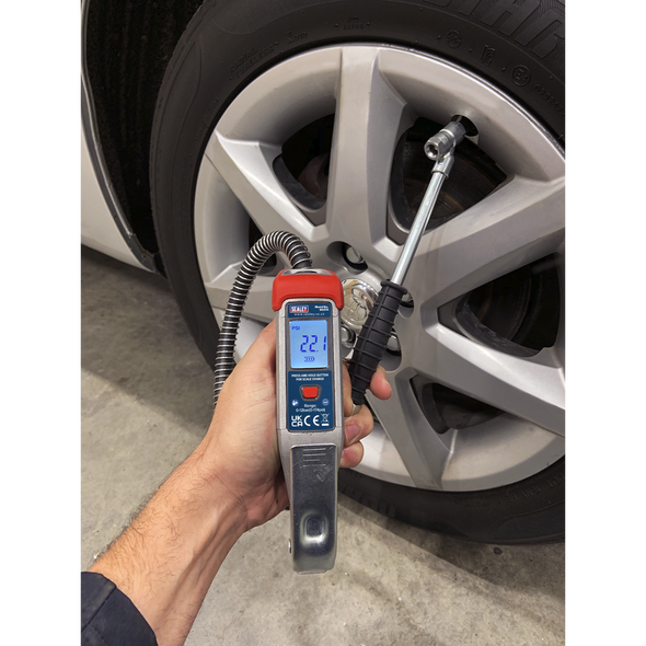Digital Tyre Inflator with 0.5m Hose & Twin Push-On Connector