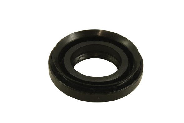 Direct Replacement Front Driveshaft Oil Seal FTC4822 for Discovery 2 & Range Rover P38, black rubber oil seal for vehicle transmission.