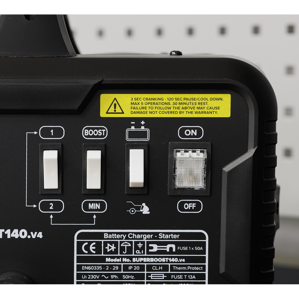 12/24V Starter/Charger 140/21A 230V