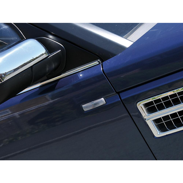 Britpart Clear Side Indicator Repeater Lamp for Range Rover Sport L320, close-up of the side indicator light on the vehicle's blue exterior.