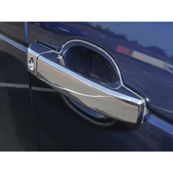 Britpart Door Handle Cover Set Chrome for Range Rover L322, close-up of the chrome door handle cover on a blue Range Rover.