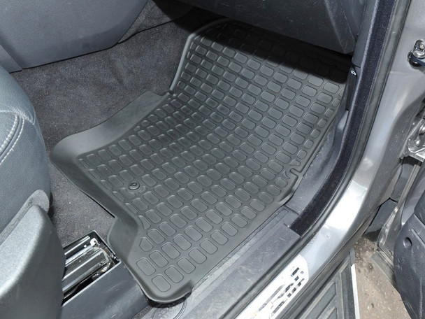 Discovery 3 Rubber Floor Mat Set Black Left Hand Drive from JGS4x4