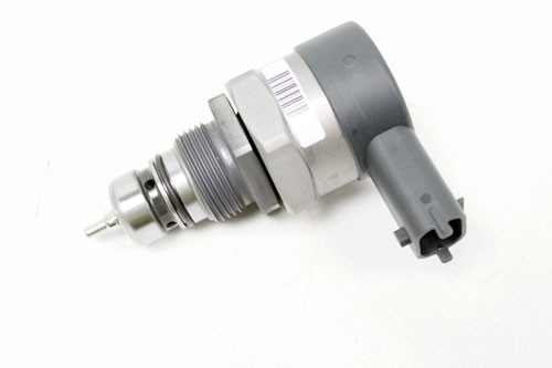 Fuel Manifold Pressure Sensor for Range Rover and Range Rover 4.4 Tdv8-LR022983 from JGS4x4