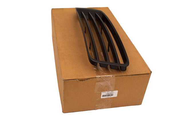 Bumper Bar Moulding-LR072271 | OEM from JGS4x4