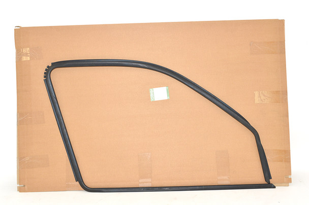 Glass Run Seal 1-CGE000160 | Genuine Land Rover from JGS4x4