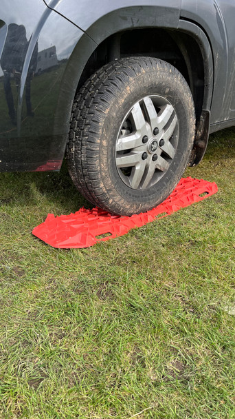 Heavy Duty Recovery Tracks for Motorhomes and Campers | DA4587 (Britpart) from JGS4x4 Heavy Duty Recovery Tracks for Motorhomes and Campers | DA4587 (Britpart) from JGS4x4