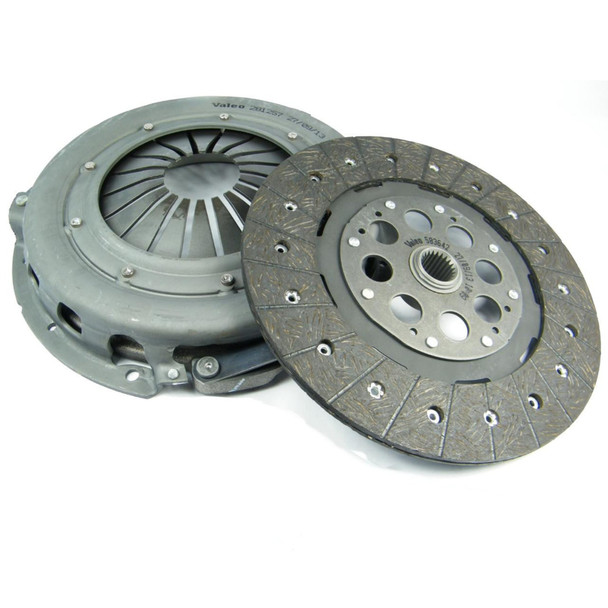 VALEO Clutch Kit VALEO OEM for Discovery 2 & Defender Td5, clutch kit with pressure plate and clutch disc for off-road and 4x4 vehicle maintenance.