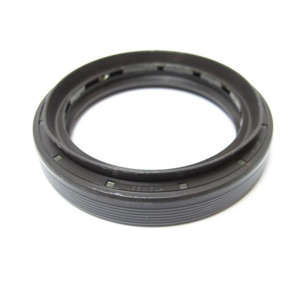 Direct Replacement Differential Diff Oil Seal Single Lip for Discovery 1, black rubber seal with multiple grooves and ridges.