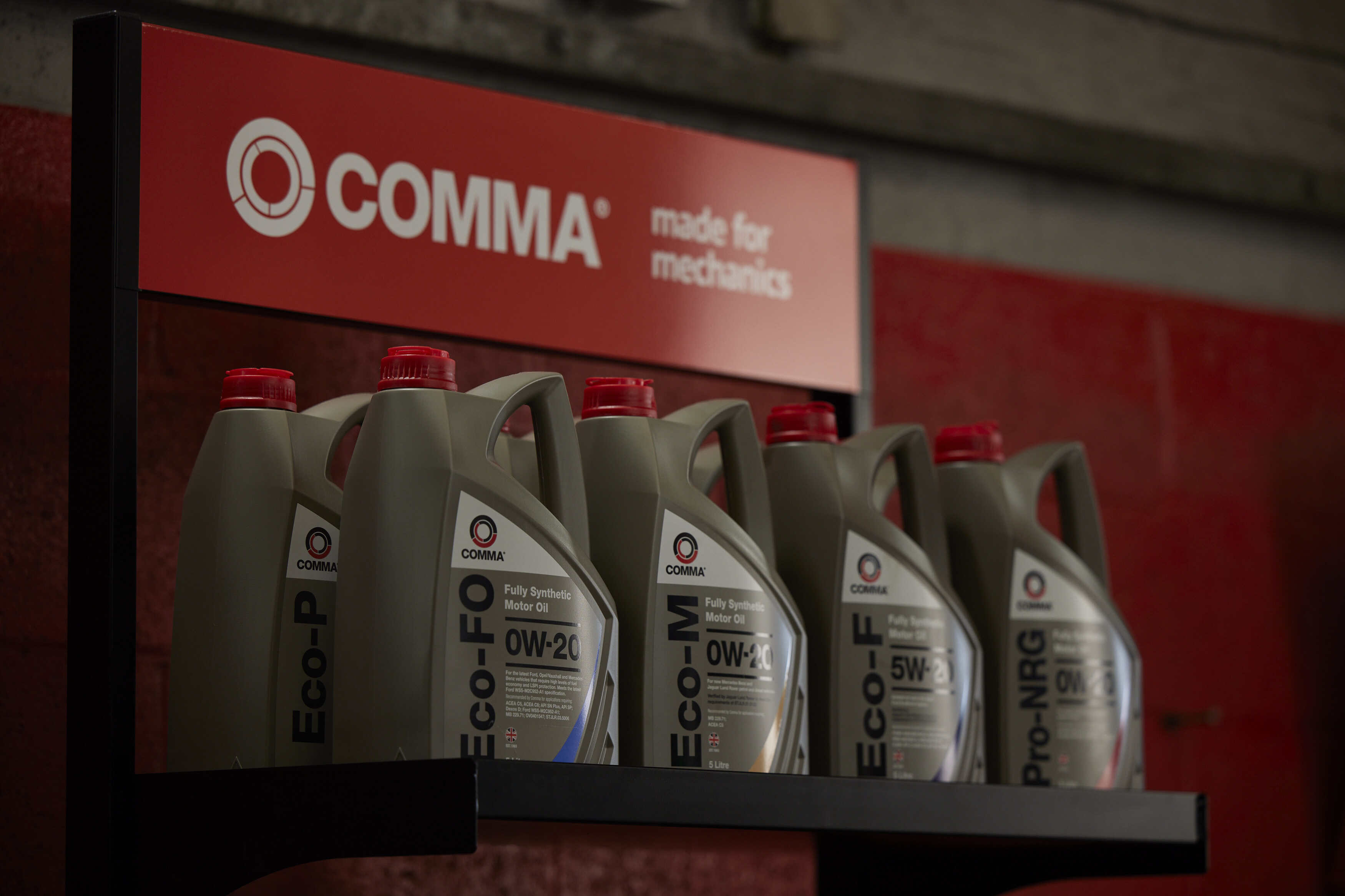 Comma oils and vehicle lubricants