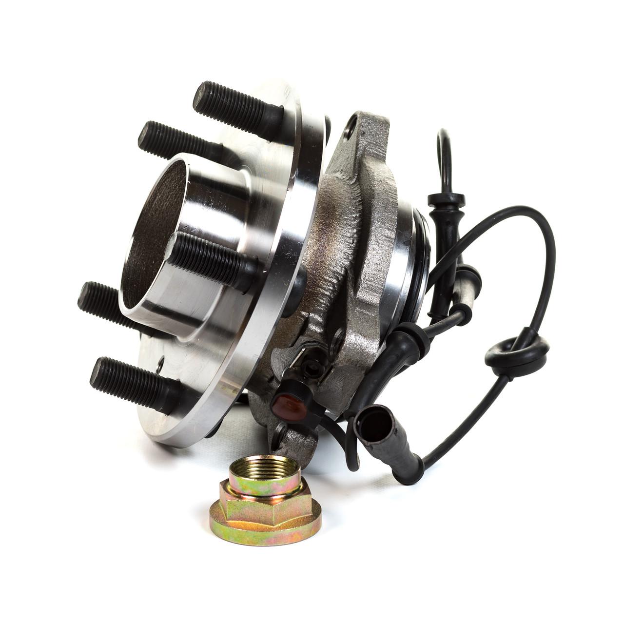 Front wheel bearing hub with ABS sensor for Discovery 2