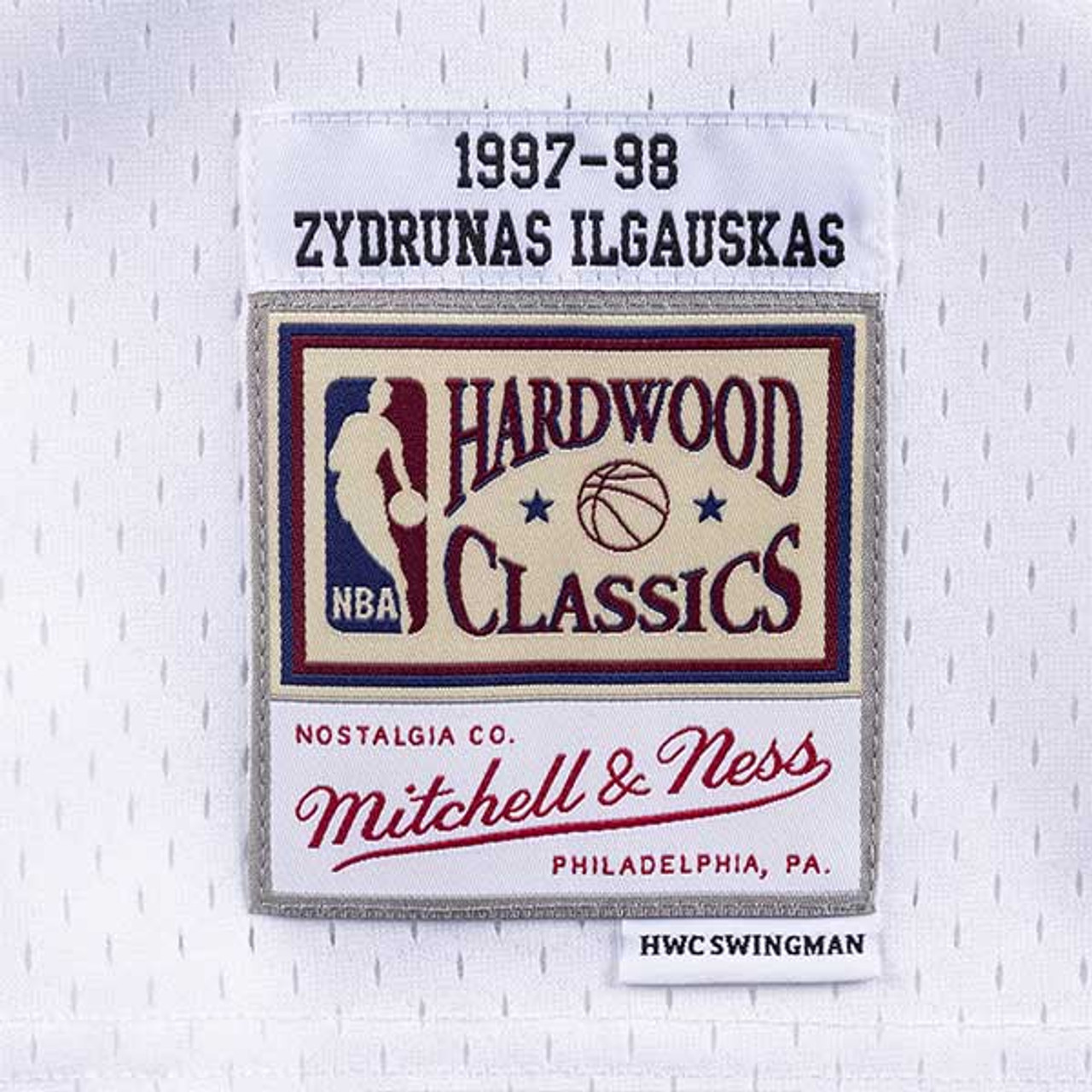 Lids Zydrunas Ilgauskas Cleveland Cavaliers Mitchell & Ness 1997-98  Hardwood Classics Swingman Jersey - Black