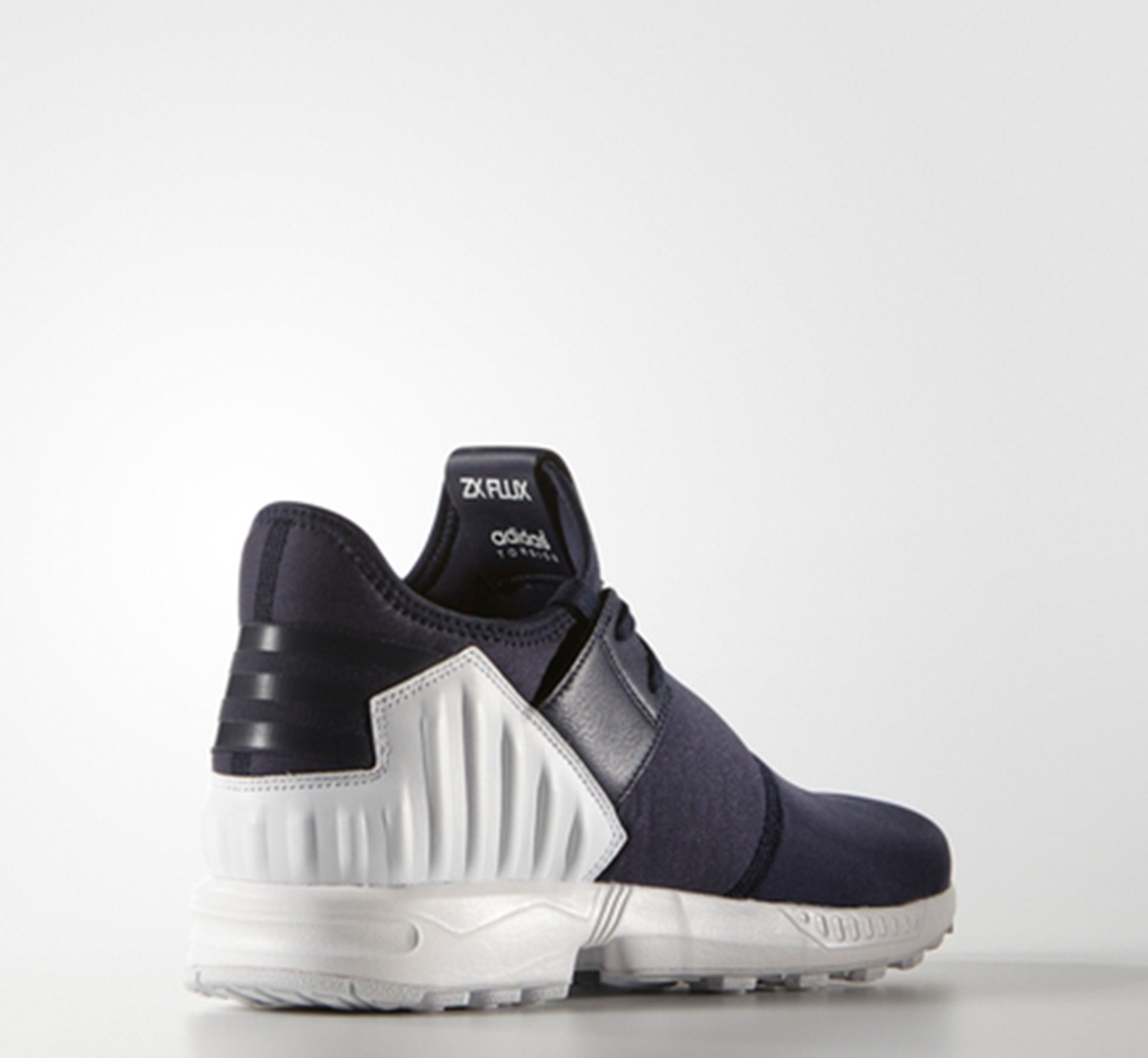 black adidas shoes flux