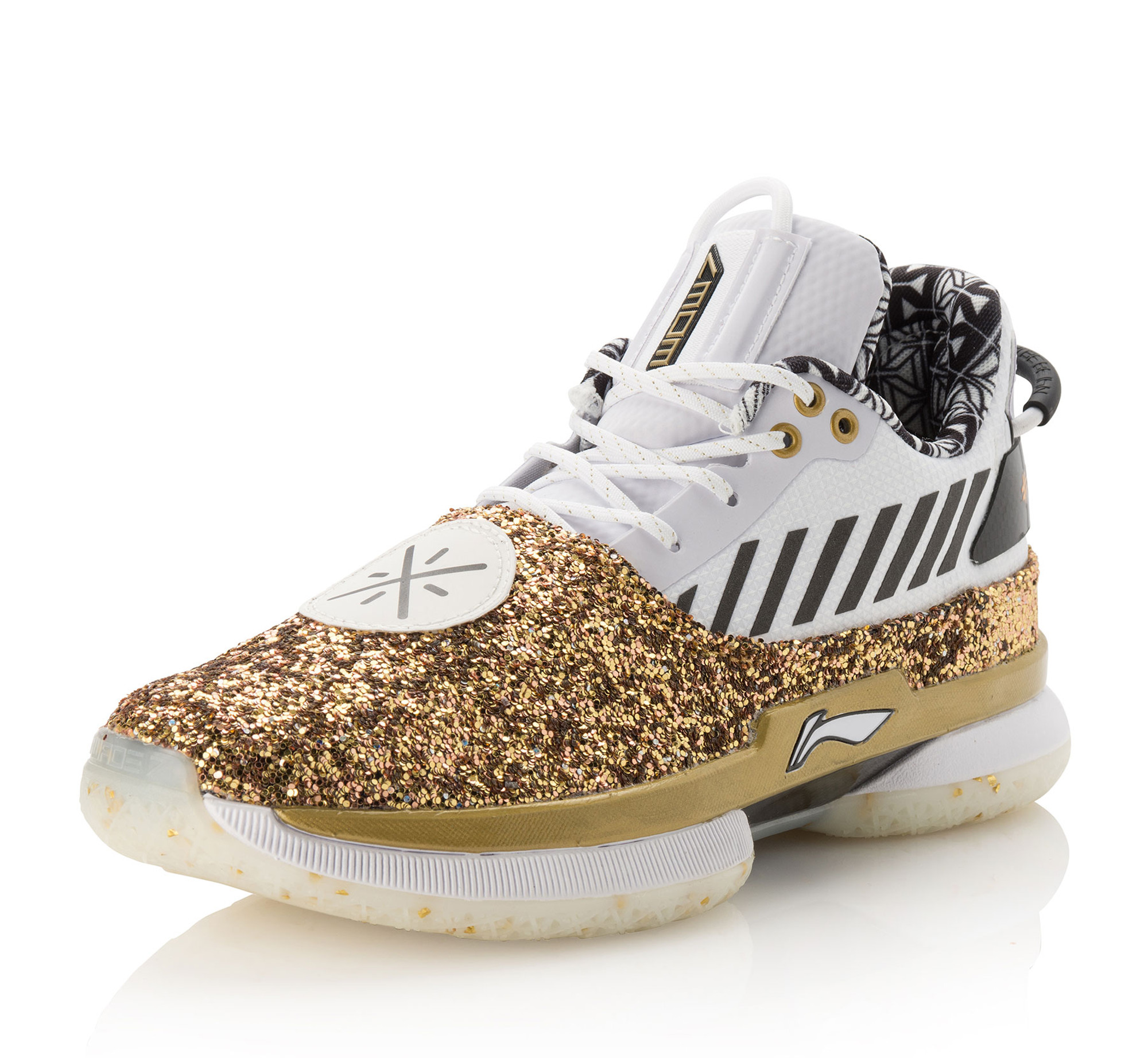 dwyane wade one last dance shoes