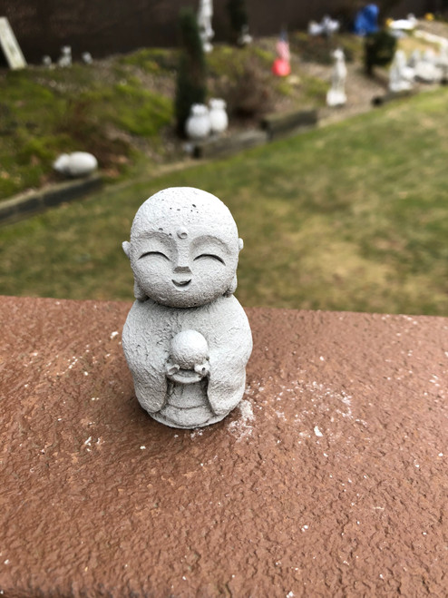 Sm. Jizo Holding Ball