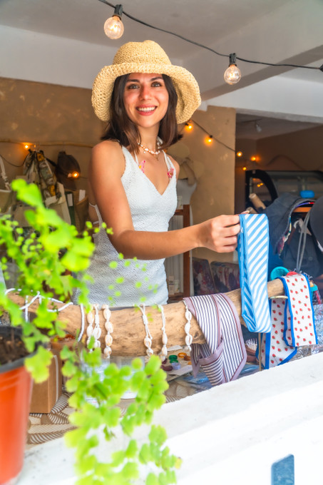 Where Can I Find Unique and Affordable Products for My Gift Store? Where Can I Find Unique and Affordable Products for My Gift Store?