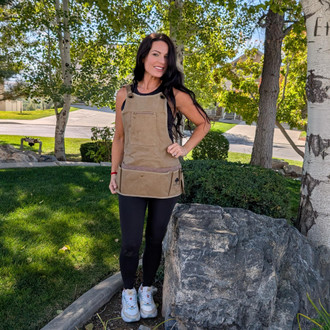 Kitchen Apron vs. Gardening Apron: What’s the Difference?