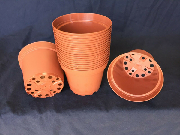 Plastic Flower Pots, TO10D TC, Poppelmann 10 cm. (ap. 4")  Lot of 20 New