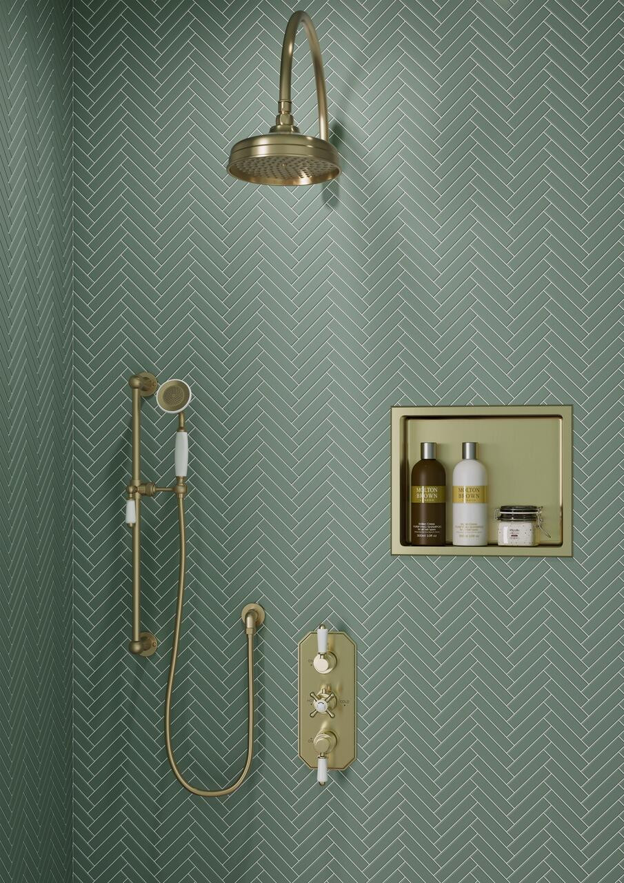 Concentric Single Outlet Shower Valve & Overhead Kit Pack 2 - Celine-BrushedBrass_2_CAM.jpg